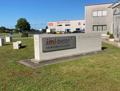 Eine Werbeanlage aus imi-beton Vintage Outdoor