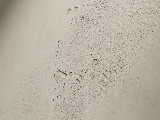 Nahaufnahme des Dekors 120 Glattschalung grau