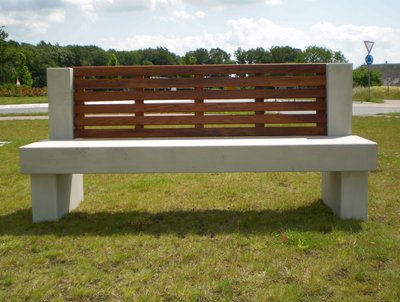 Eine Gartenbank aus imi-beton outdoor