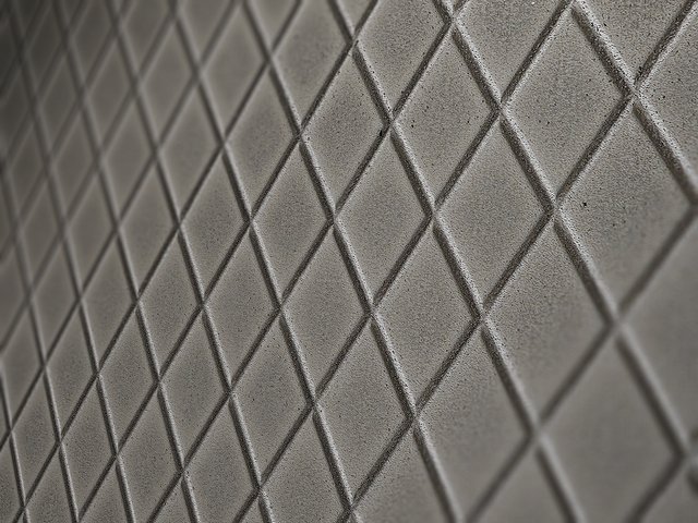 Nahaufnahme des Dekors 743 Stahl Raute