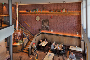 imi-monyt-Steinpaneel Klinker rot im Wirtshaus Obernburg