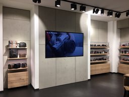 imi-beton Glattschalung grau im Meister Camera Store Hamburg