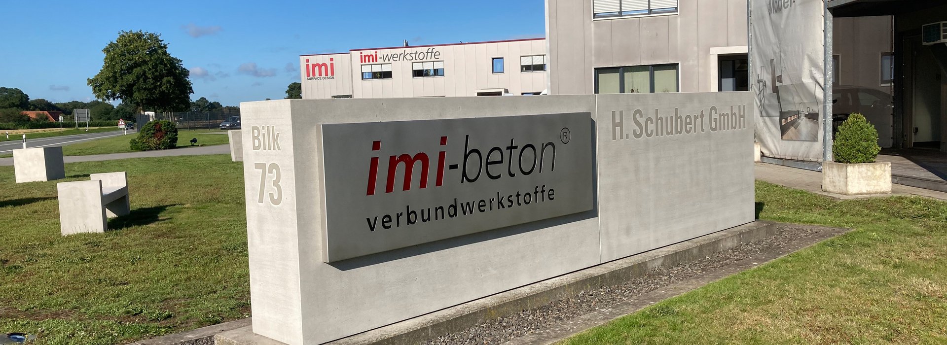 Eine Werbeanlage aus imi-beton Vintage Outdoor