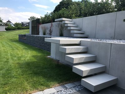 imi-beton Outdoor, frei schwebende Aussentreppe