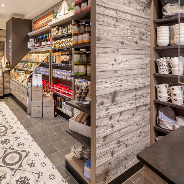 imi-altholz grau gehackt in einem Geschäft eingesetzt